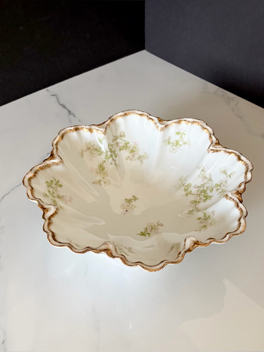 Scalloped Serving Bowl - Green Floral with Gold - Haviland Limoges